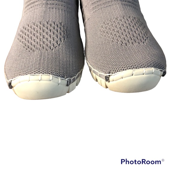 Yellow Box Julisa Gray Slip On Sneakers Size 6. NWT - Picture 5 of 9